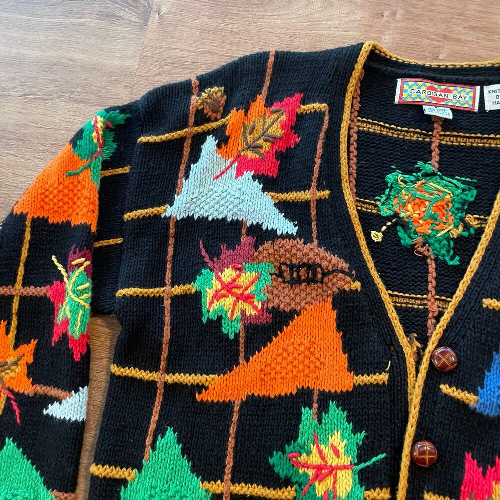 Vintage Cardigan Bay Hand Knit Fall Football Leaves Chunky Button Sweater medium - Picture 7 of 8